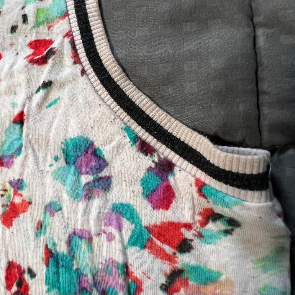 Juicy couture white w/ multicolor water color leopard print tank top size medium - Picture 5 of 9